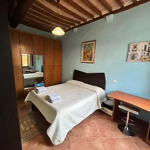 Casa Vacanze Nel Cuore Del Centro Storico: Il Tuo Rifugio Autentico! Colle Val D'Elsa